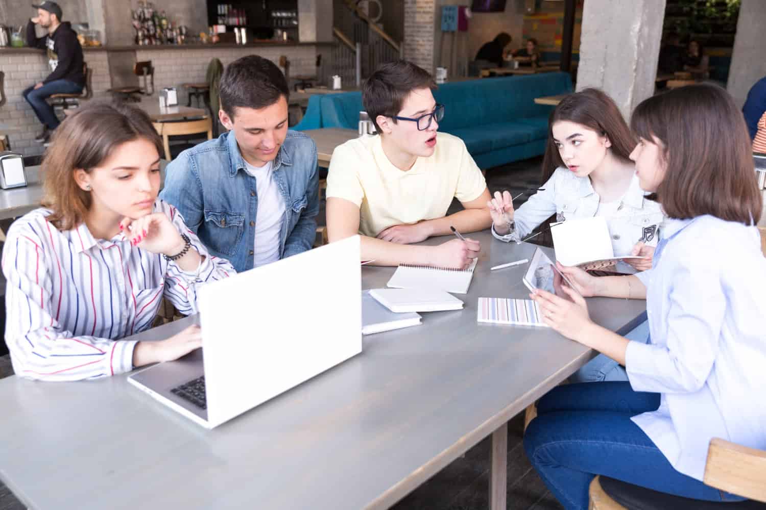 Understanding the Role of Networking in Startup Ecosystems and Business Planning