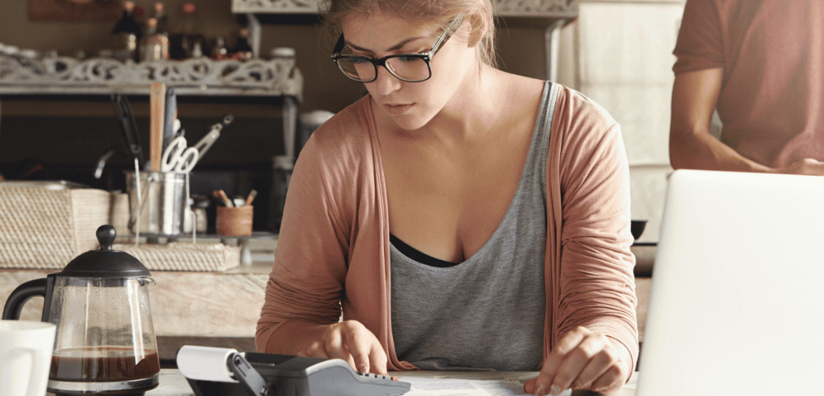 Recurring Invoices and Retainers: Setting Up Steady Cash Flow as a Freelancer